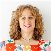 Maestra y profesora titulada. Más de 10 años de experiencia demostrable. Es mi pasión.